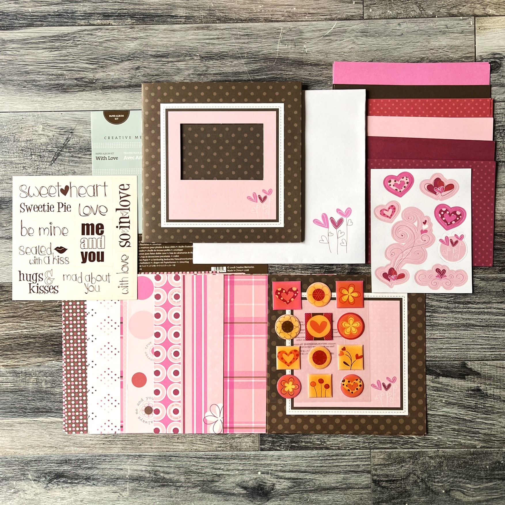 Creative Memories アルバム 台紙カバー セット With Love 6x6 Paper Album Kit by Creative Memories - Tessa Scrapbooks